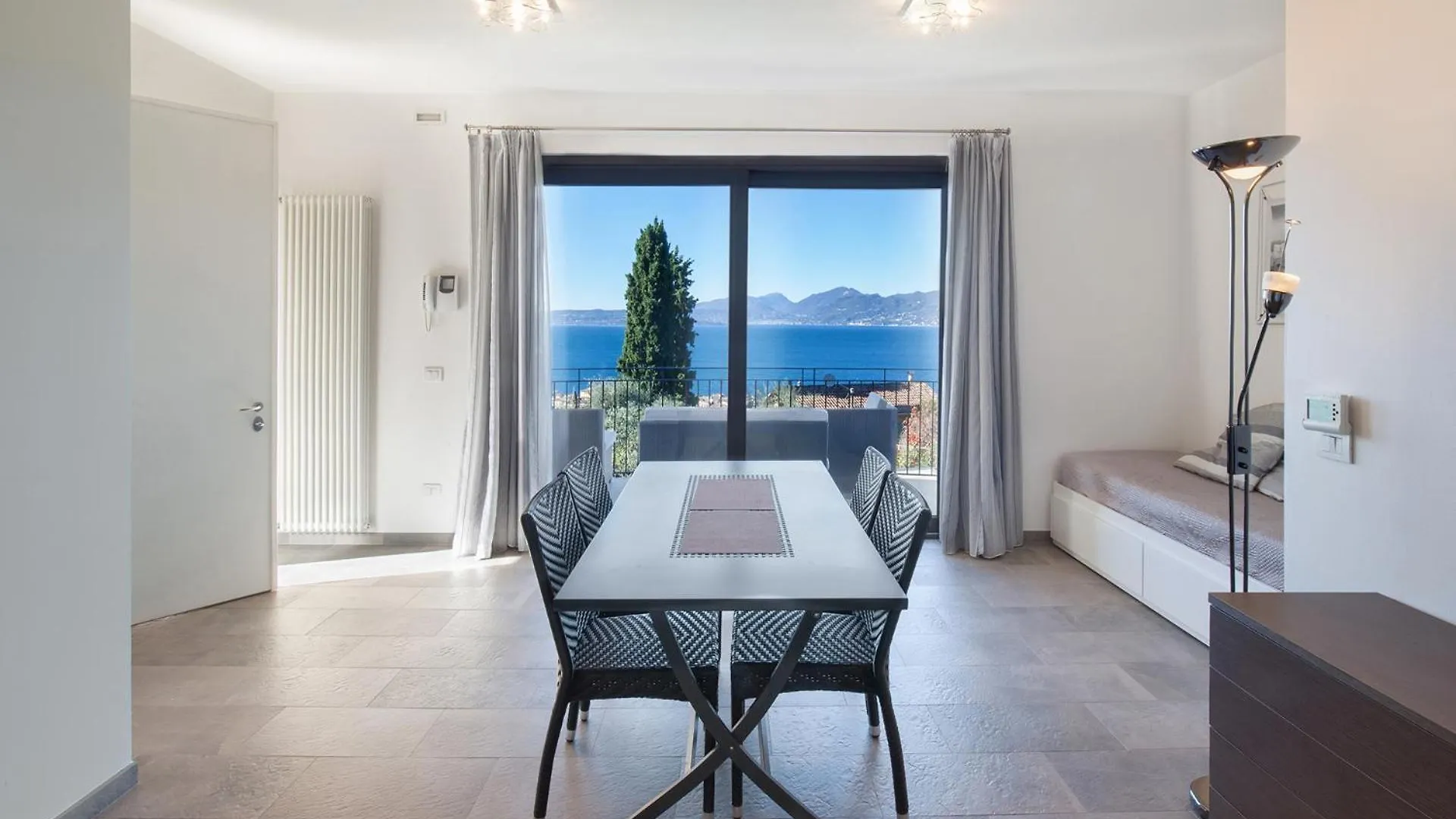 Villa Loncrino - Fine Living Torri Del Benaco 0*,