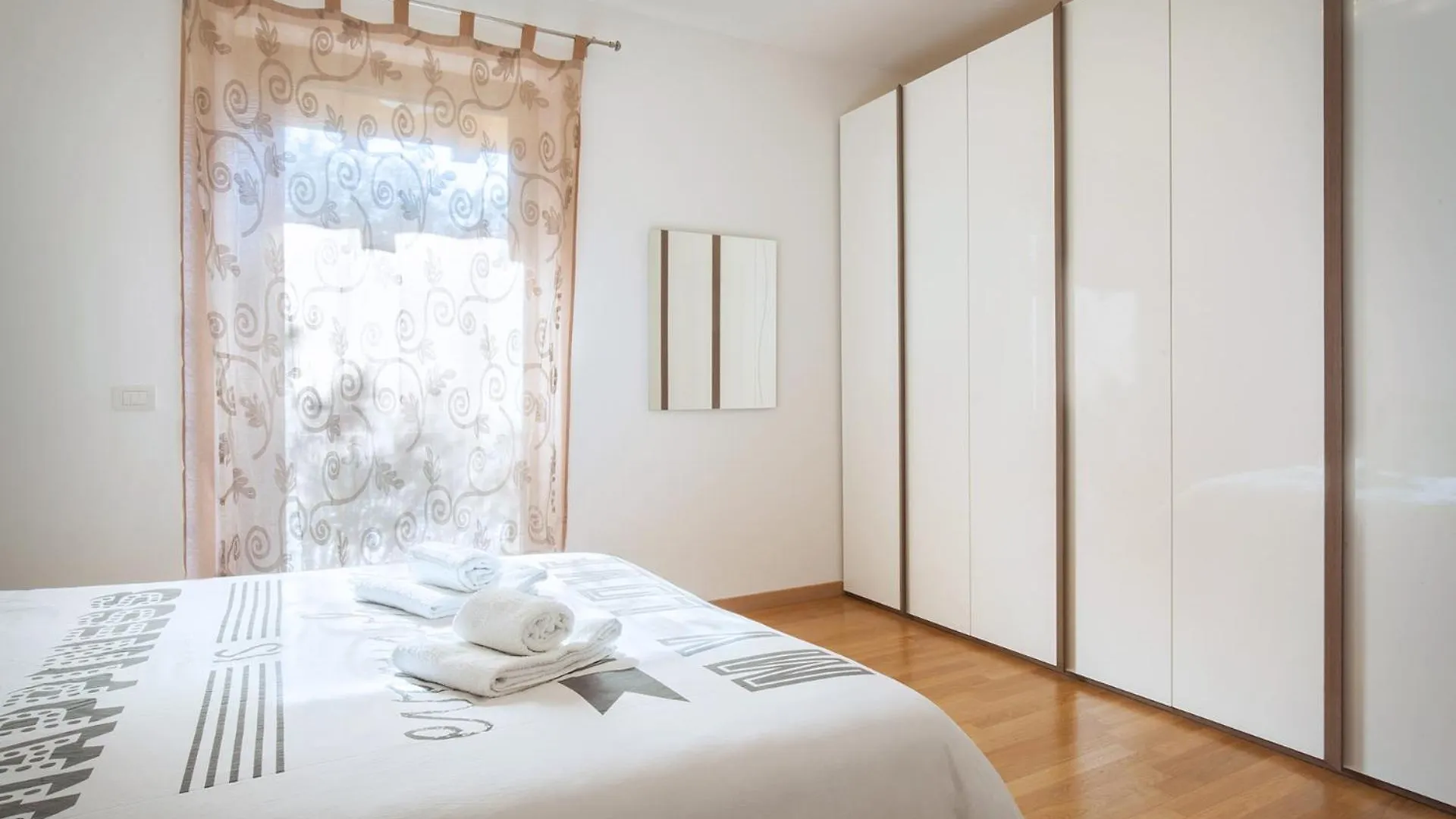 Villa Loncrino - Fine Living Torri Del Benaco 0*,  Italy
